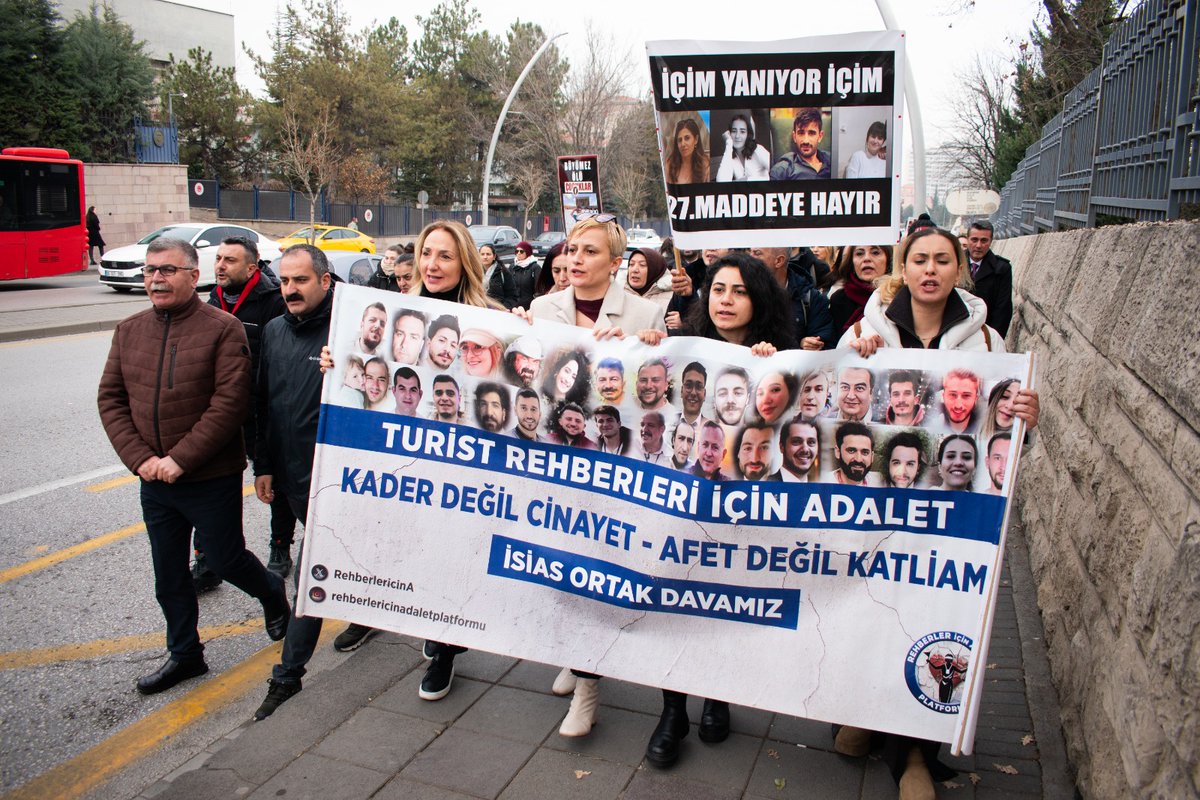 gokcenozlem09's tweet photo. #6şubataffıolamaz
#27maddeyehayır
#adaletpeşindeailler 
#rehberleriçinadalet 
#isiasortakdavamız https://t.co/VG53G1CNEi