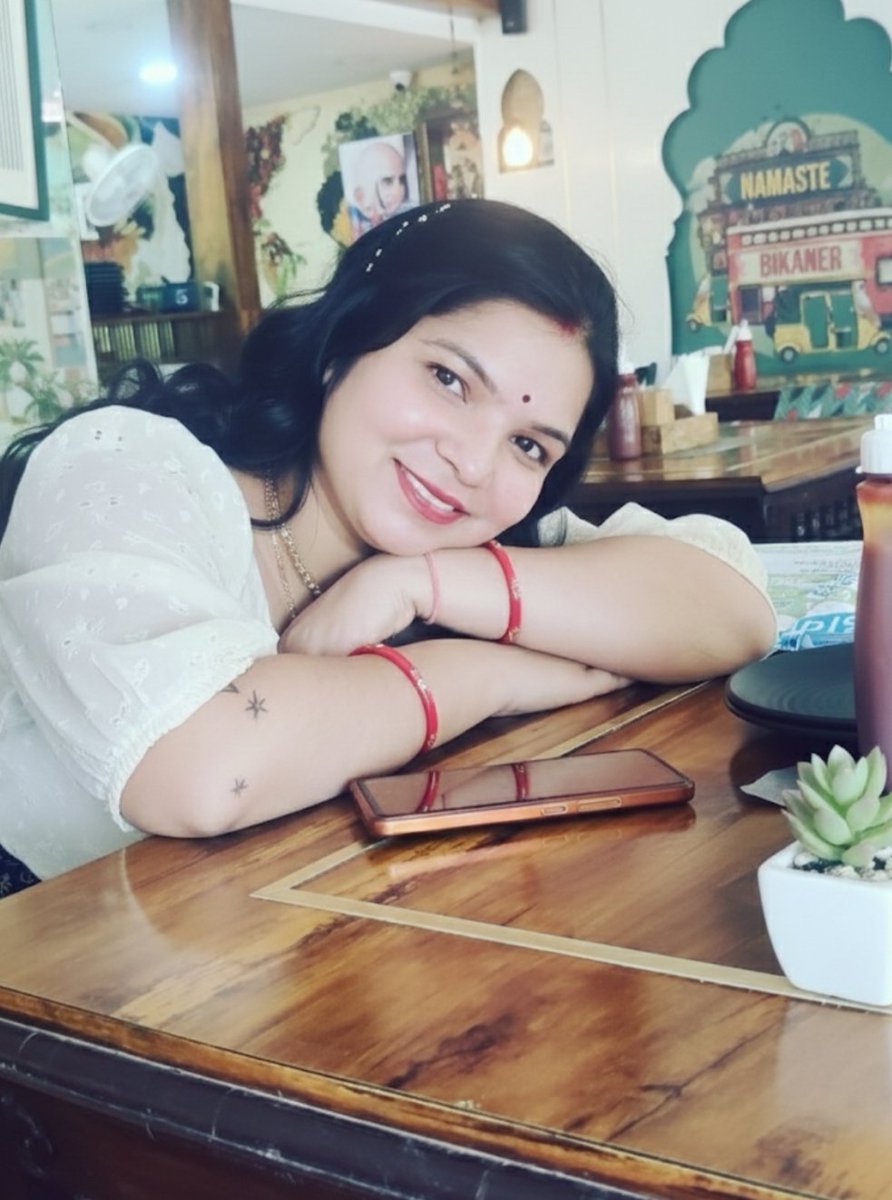 अपनी कमाई से खाते हैं…
आरक्षण वाली भीख पर पलने वालों की तरह नहीं।
"नमस्ते बीकानेर"🔥