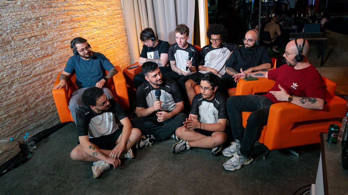 STELLAE UNIVERSE tweet media