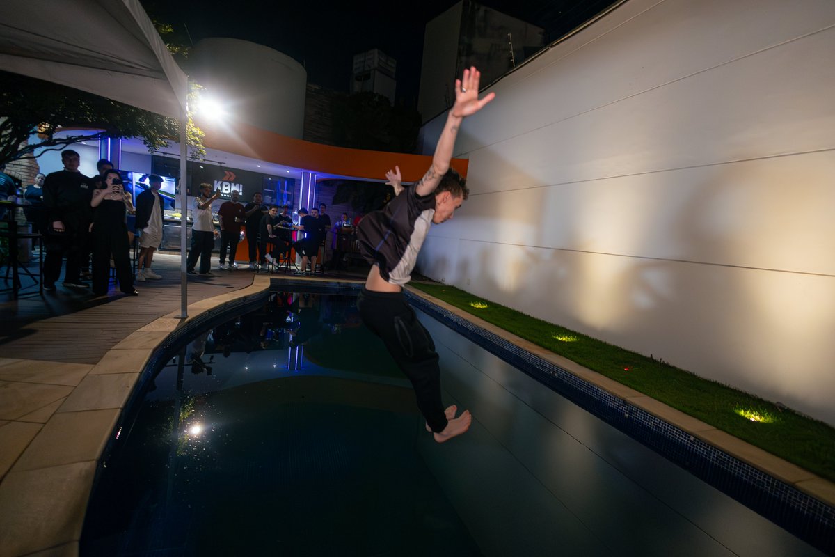 STELLAE UNIVERSE tweet media