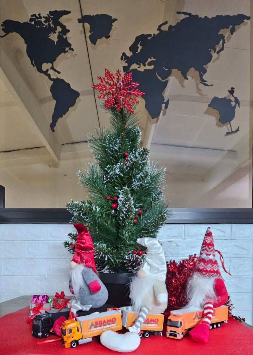 𝐁𝐮𝐨𝐧𝐞 𝐅𝐞𝐬𝐭𝐞 𝐝𝐚 𝐀𝐛𝐫𝐚𝐦𝐨 𝐓𝐫𝐚𝐬𝐩𝐨𝐫𝐭𝐢
Vogliamo dire 𝐆𝐑𝐀𝐙𝐈𝐄 a chi ha condiviso il viaggio con noi:
Ai nostri 𝐜𝐥𝐢𝐞𝐧𝐭𝐢, per la fiducia
Ai nostri 𝐩𝐚𝐫𝐭𝐧𝐞𝐫, per la collaborazione
Al nostro 𝐭𝐞𝐚𝐦, per l’impegno e la passione ogni giorno