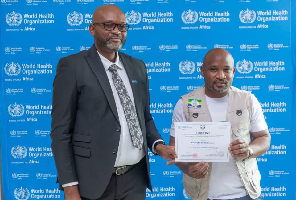 📜 Tombée de rideau sur la formation AVoHC-SURGE, une avancée significative dans le renforcement de la capacité du #Gabon🇬🇦 à faire face aux urgences sanitaires, avec 65 experts nationaux immédiatement mobilisables par le #COUSP, avec l’appui de <a href="/OMS_GABON/">OMSGabon</a> et #AfricaCDC