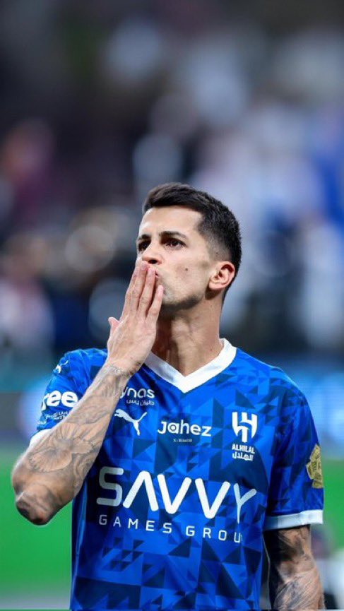 كانسيلو الله يعجل في شوفتك بالدوري بس اقسم بالله لاعب تاثيره واضح وغيابه مؤثر على الفريق 
خصوصًا مع انزاغي وتحديدًا في مركز الوينق 

كانسيلو بكتابي لغة مالها حروف