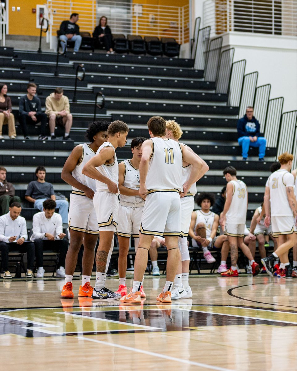 UCCS MBB tweet media