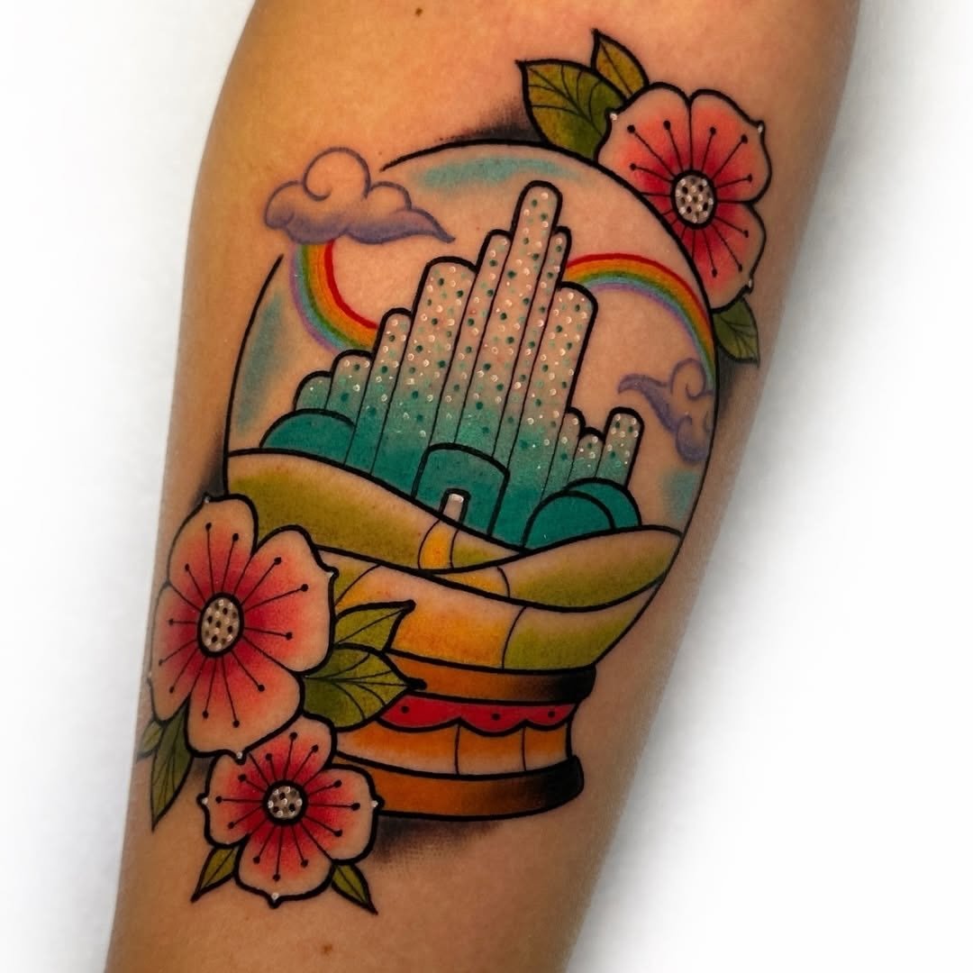 Emerald City snow globe✨🌈 By <a href="/kurrstradamus/">kurrstradamus</a> #wicked #wizardofoz #glittertattoo