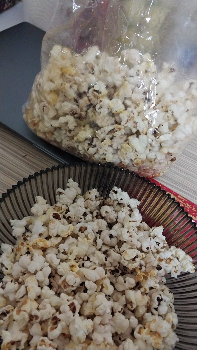 Yurt mikrodalgasında fırın poşetinde mısır patlatma girişimi başarılı