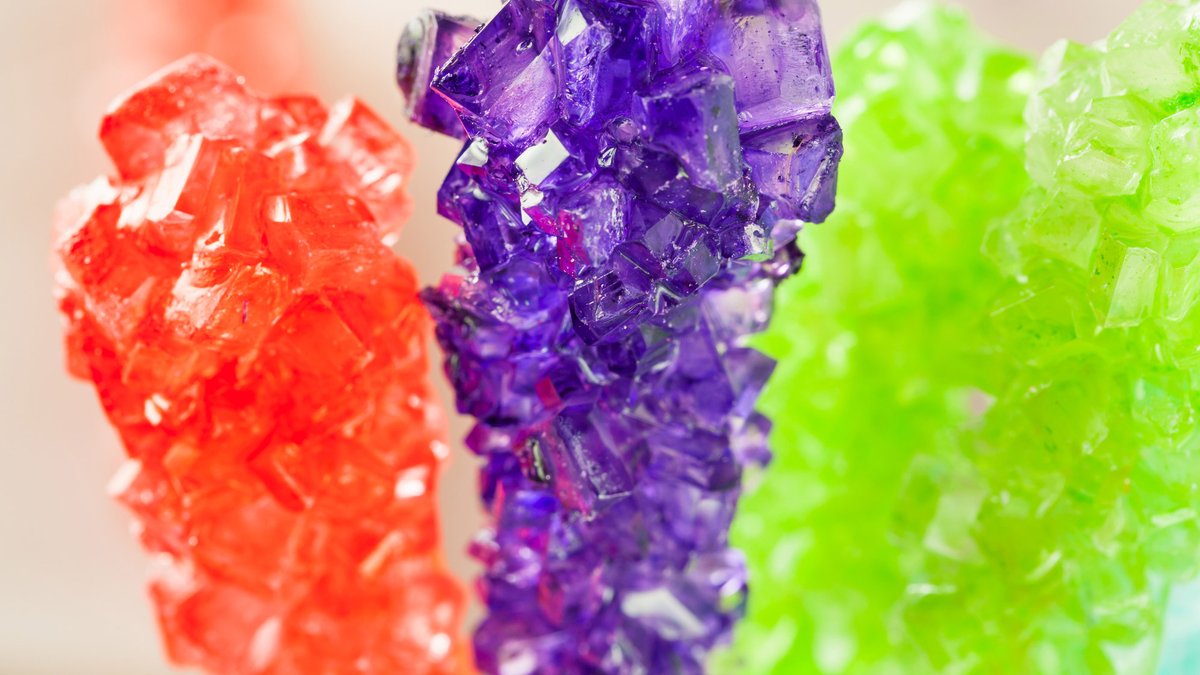 CampInvention's tweet photo. Explore crystallization with this sweet experiment where your kiddo can create their own miniature sculpture and transform it into a sparkling work of art. 💎

Activity Instructions: https://t.co/LCWnpQnDcZ

#RockCandy #Crystalization #STEMActivity https://t.co/XNuJsTC9YT