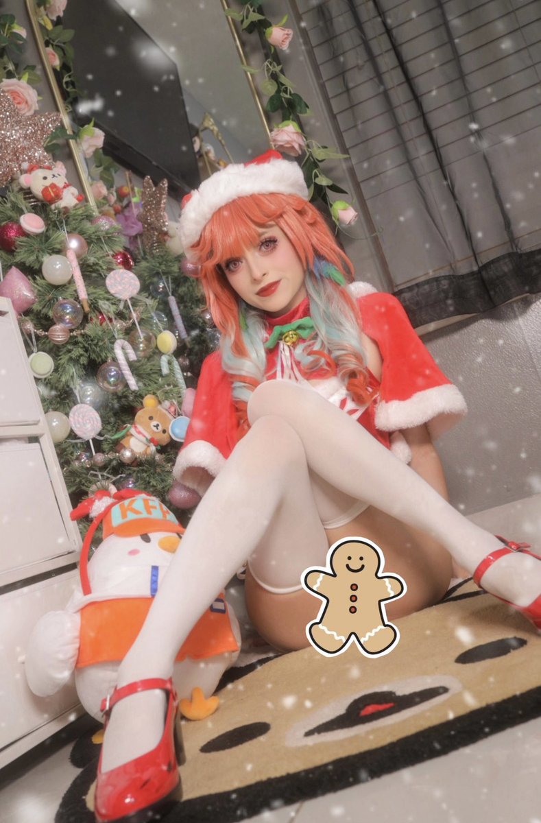“Happy early holidays from Kiara today”🎄

*new Kiara Christmas set on my only fans  go check it out 🤭 
Link: onlyfans.com/belmarie_5

#kiara #kiaratakanashi #kiaratakanashicosplay #kiara #KFPicasso