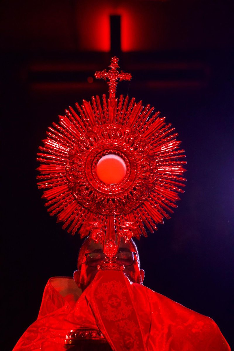 deusimpera's tweet image. No.