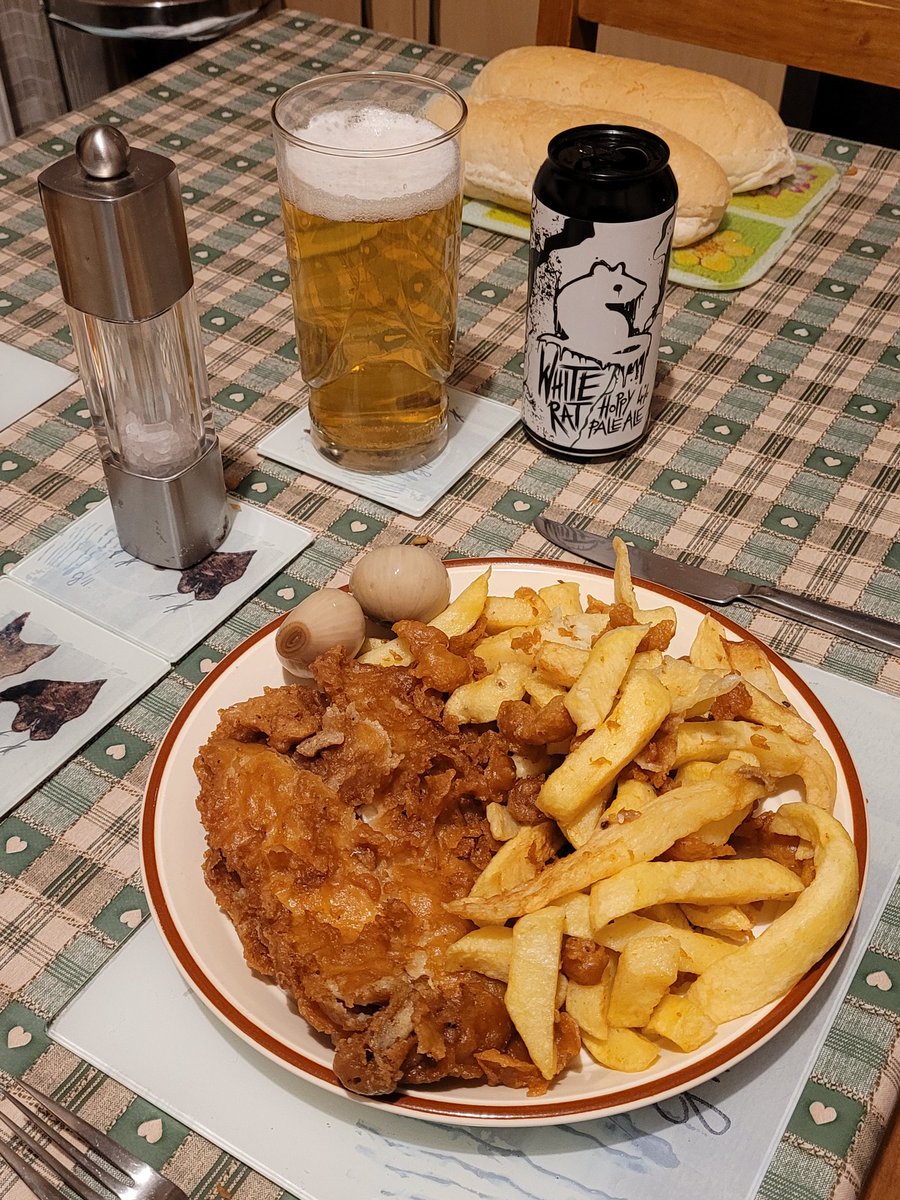 Followed by another seasonal staple: the pickled onion-testing fish &amp; chips. Held over from the usual last Friday before Christmas.
Passed with flying colours (as did the accompanying <a href="/ossettbrewery/">Ossett Brewery</a> beverage).
#Christmas #tradition #fishandchips