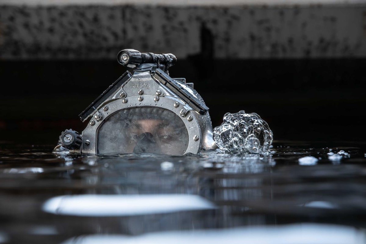 TheCVN69's tweet image. When readiness goes underwater, we go with it 🤿                                                                                   Mid-Atlantic Regional Maintenance Center (MARMC) and IKE sailors are getting it done below the waterline 🌊🦅   

#MIGHTYIKE #GREATEREACHDAY