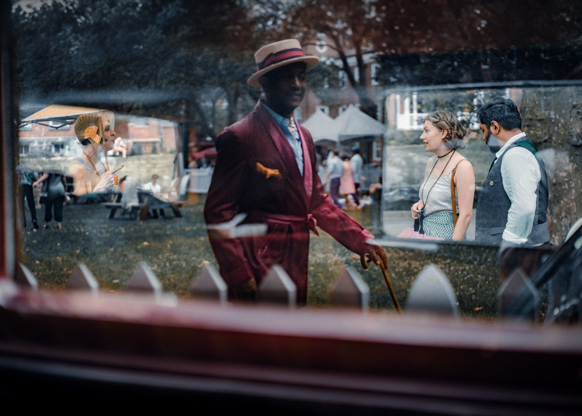 billydeee_'s tweet image. The other side