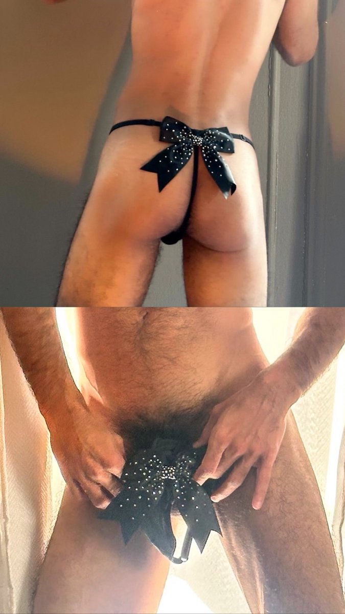 Gaylienworld's tweet photo. I can’t wait for you to unwrap the bow once the package arrives.
So tell me—
which one do you want to be yours?
the back 🍑
the front 🍌
both 🍑🍌
.
.
#gift #xmas #christmas #santa #nycgay #gay #lgbt #peach #banana #newyorkcity #gaypic https://t.co/WAXaUgdubQ