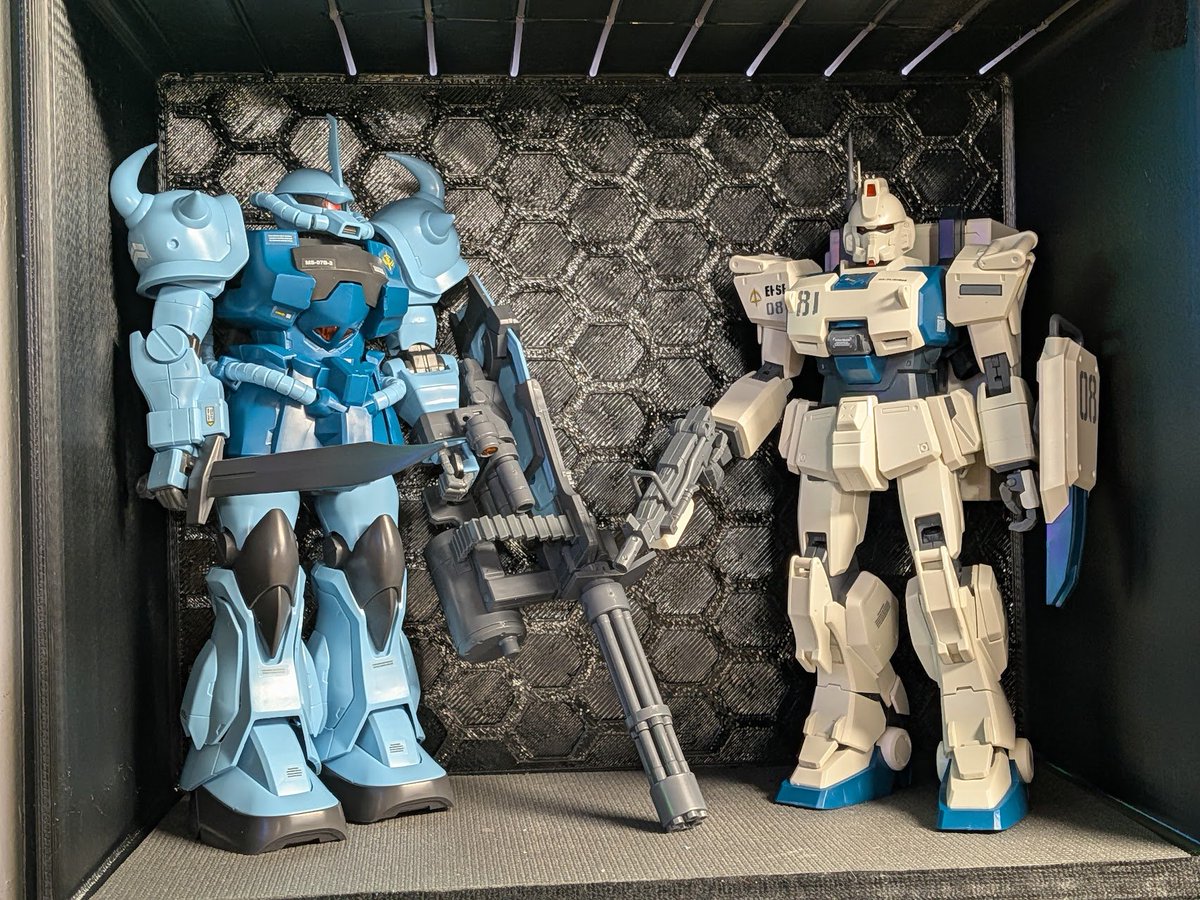 CanuckCreator's tweet image. Got around to getting the Ez8 Decal`d up, also learned im not a fan of dry transfer stickers lol

Need to get my hands on some panel line markers still.