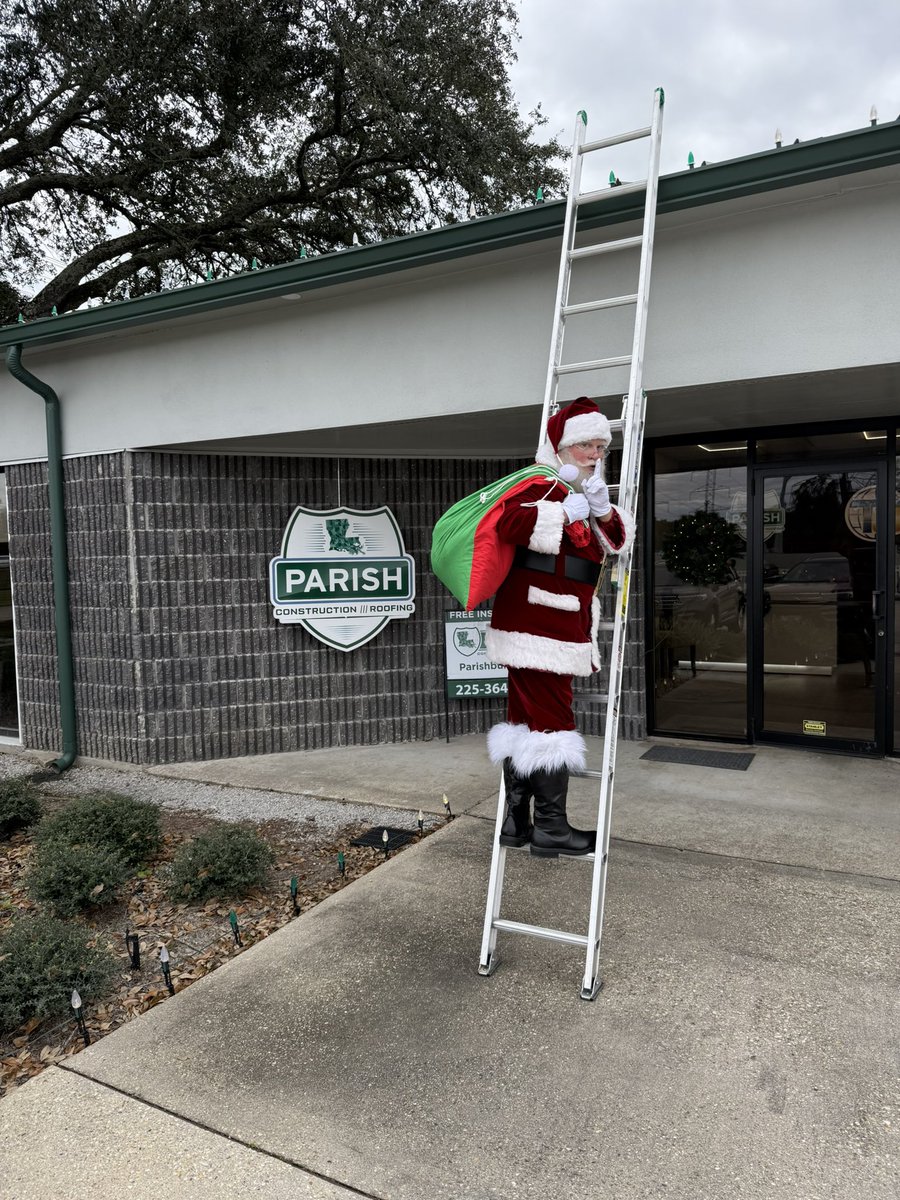 ParishBuilt's tweet image. The big guy has a busy week ahead but still made time to stop by the Parish office to spread some holiday cheer! 🎅 

If you have any roof damage as a result of reindeer hoofs, give us a shout! 🦌 

Do business with someone you know!