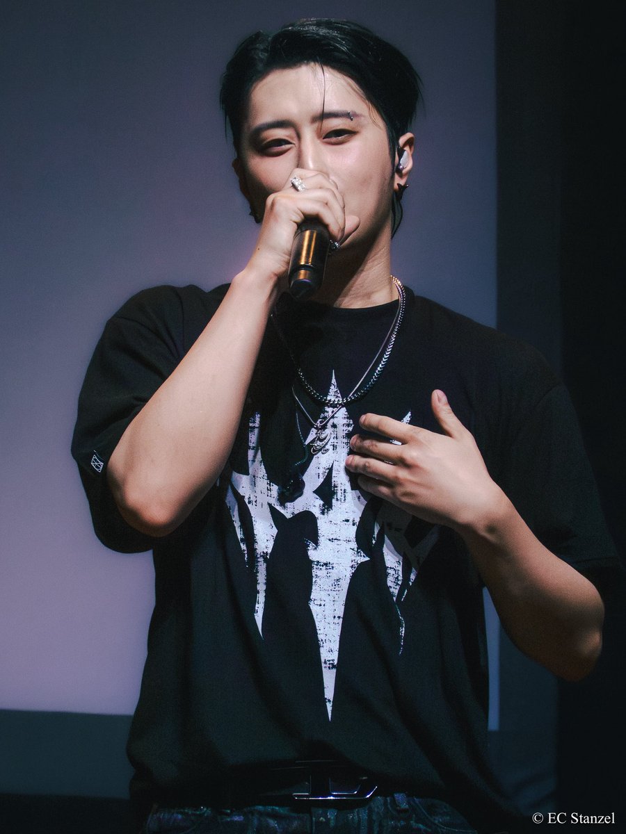 imjustec's tweet image. KARD DRIFT tour in Dallas ♣️

📸 @imjustec 

#kard #카드 #kardinusa @KARD_Official 
@_bigmatthewww @jeonjiwoo1004