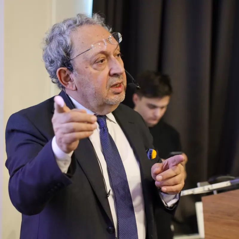 Ekonomist Dr. Şeref Oğuz: "Fakirlerimizi doyuramadığımız için değil, zenginlerimizin gözünü doyuramadığımız için bu durumdayız."