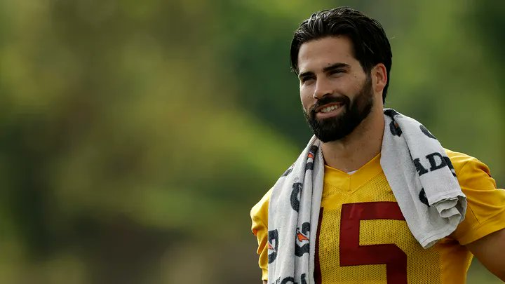 Scott7news's tweet image. What exactly is the point of having Sam Hartman on your practice squad/roster if you're not going to play him this week or next week?!

Hartman has been in the system for two years and you would rather start a 39-year-old Josh Johnson or Jeff Driskel.

This makes zero sense.