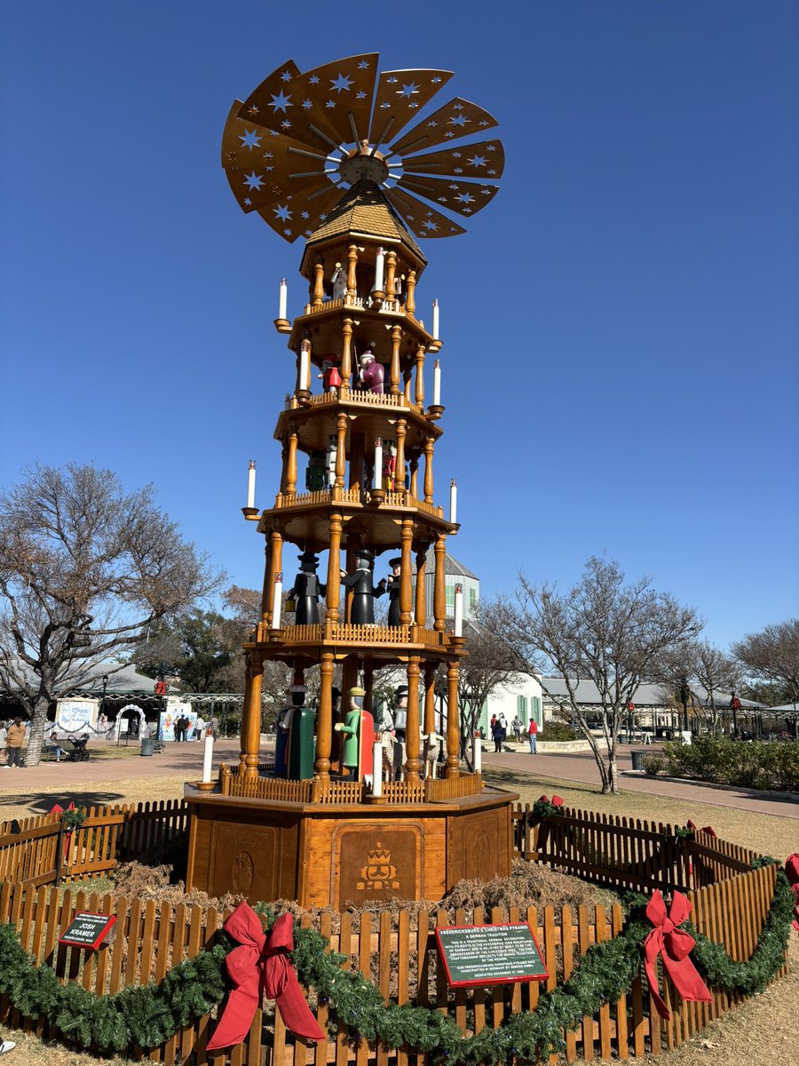 chiproytx's tweet image. Great celebrating Christmas in the Texas Hill Country - yesterday with family in Fredericksburg &amp;amp; Johnson City, today with staff in Gruene!  #MerryChristmas
