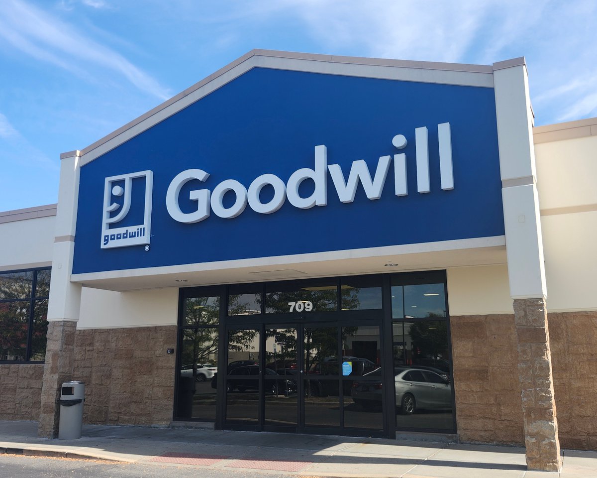 GoodwillIndy tweet media