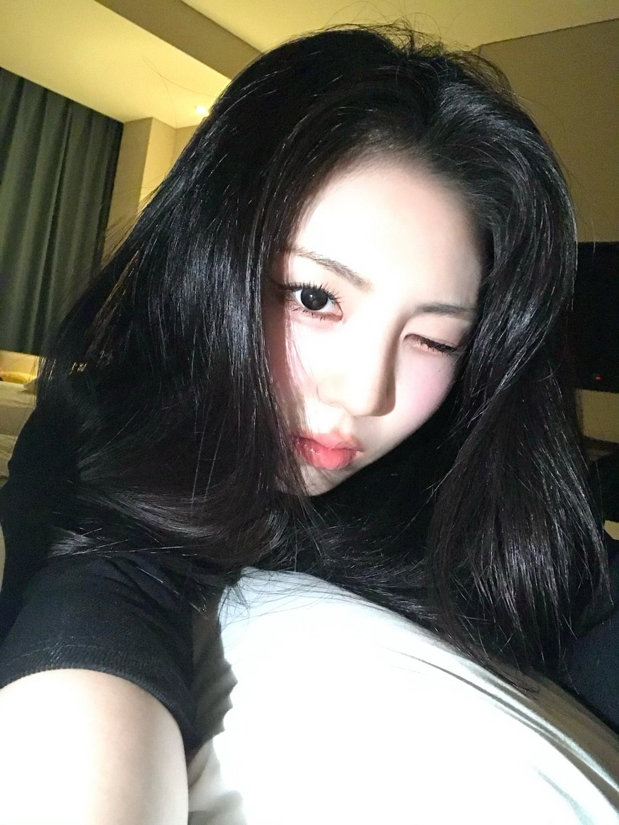 🐹📸 | Atualização da #MEU via Plus Chat.

“🐈‍⬛~~"

#ifeye #이프아이
<a href="/ifeye_official/">ifeye</a>