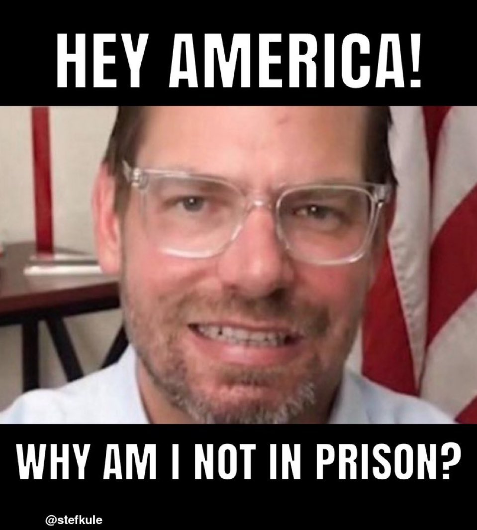 RealJamesWoods's tweet image. Who determined there was no espionage link when this clown was banging Fang Fang? Is there a statute of limitations on treason?