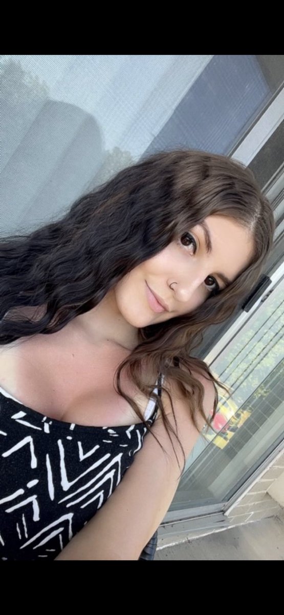 Clairestarz13's tweet photo. Who’s tryna tip me for Christmas? 😋🥰

https://t.co/S9L92xSZkj https://t.co/1jlAo0gPWR