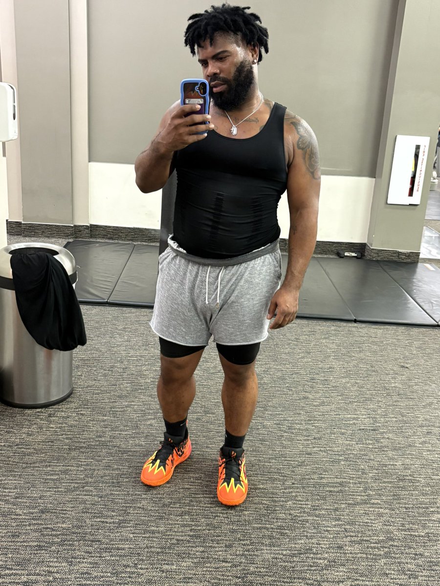 Tonightornever tweet media