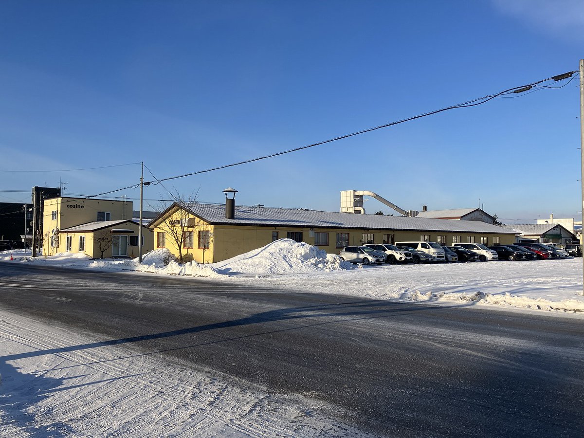 cosine_com's tweet image. 朝陽とともに、感謝を贈る季節へ。― 冬至の朝、コサインから ―
わくわく様です。
今朝は、やわらかな朝陽が工房を包み込み、凛とした空気の中で一日が始まりました。
冬至を迎え、これから少しずつ日が長くなっていくと思うと、心まで明るくなるようで
そんな今朝、
x.gd/wocjn