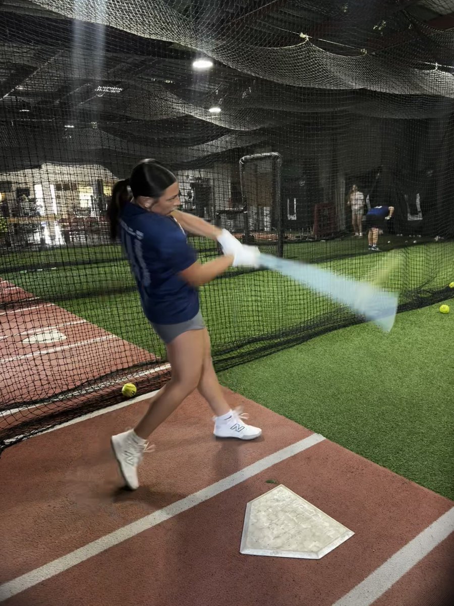 BraydenDailey31's tweet image. Found a great local batting cage while on vacation in Fresno 🥎 getting some work in and staying focused on my goals