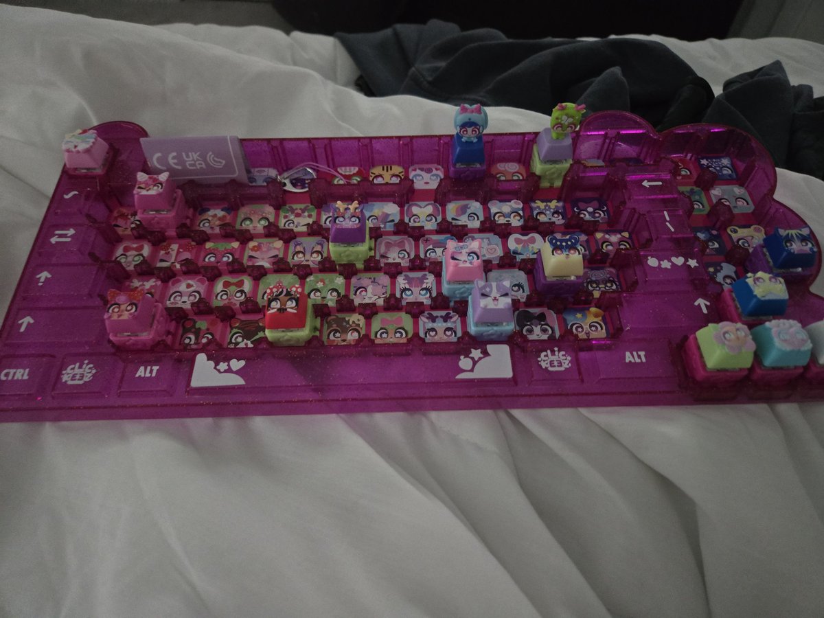 ghostspawncy's tweet image. christmas present from boyf ;'3