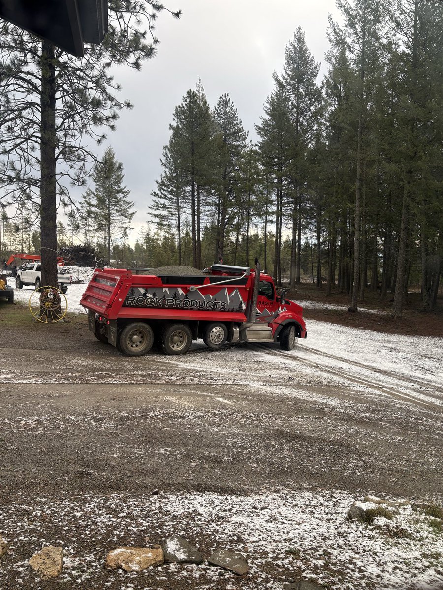 Country_Chix's tweet image. Works getting done here today!