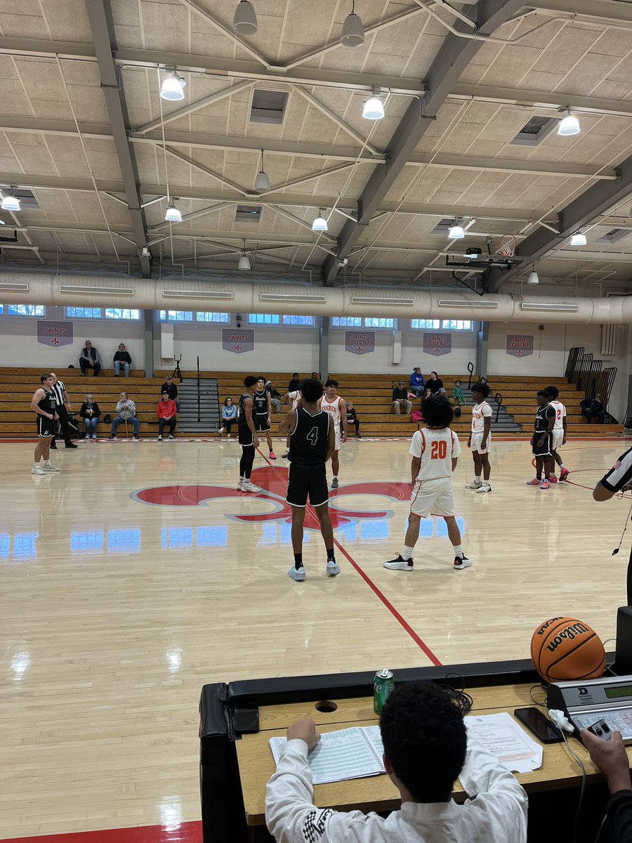 Cover1nonprofit's tweet image. Always down to support @804Coach4Change Community Classic!  #greatpeople #greatmission
And congrats to @CoachSteLew on his induction into @HenricoHighSch ‘s Athletic HOF over the weekend!