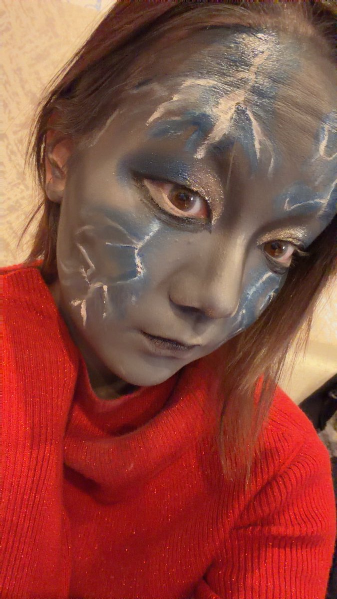 ⚪️→⛄️→⚫️→👩🏻