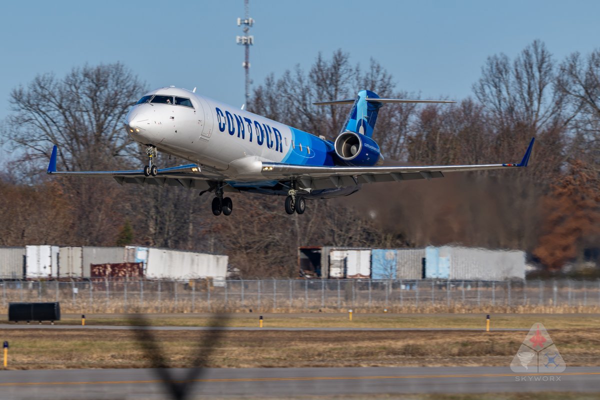 Skyworx_Media's tweet image. What a difference 6-7 hours make in the look of the sky and jet.  Here's a @ContourAirlines early morning launch to Chicago and the same jet, CRJ-200LR (N443SW) later this afternoon for another trip to KORD out of KOWB
#aviation #aviationphotography #planespotting