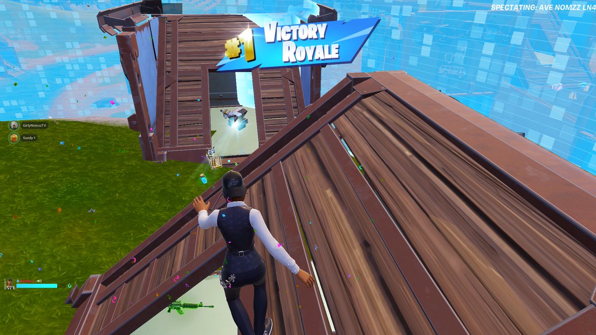 SundyFN's tweet image. +50$ 🤑

Nomzz best solo clutch