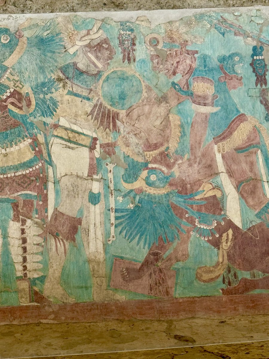 Cuauhtemoc_1521's tweet image. Una pequeña muestra del arte mesoamericano que logró sobrevivir el paso del tiempo y la destrucción por parte del hombre… 
La Batalla, Cacaxtla, pintado alrededor del 650-750 d.C. 
Has visitado la zona arqueológica de Cacaxtla ? 
Mi fotografía