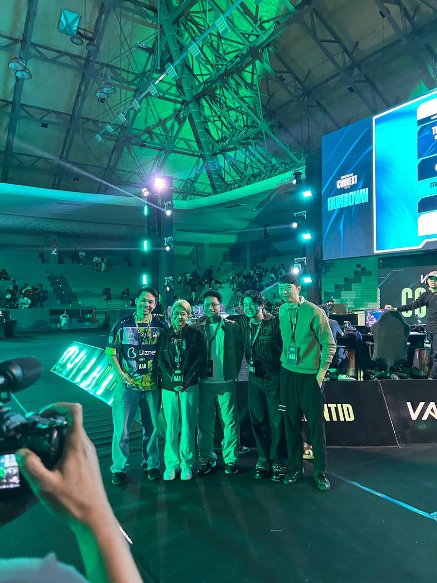 Rebeccathepsych's tweet photo. I had an opportunity 2 share BTS of professional esports  @ #connext #valorantid. With me r the creative director of PRX &amp; Head of valorant RRQ.  It’s a rare platform 2 talk about #esportpsychology hence I talked non-stop. Thanks to the gentlemen 4 being very patient w me 😁 https://t.co/Qwv6mooJig