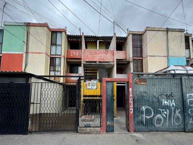 Quadratin_SLP's tweet image. #Seguridad | POSADAS DISPARAN RIÑAS Y CONFLICTOS VECINALES 🚨🎄

#Posadas #Peleas #LoViEnQuadratín

Durante la temporada decembrina, la GCM reportó un aumento en violencia familiar, riñas y quejas por ruido excesivo, principalmente durante las posadas.

n9.cl/o8bag