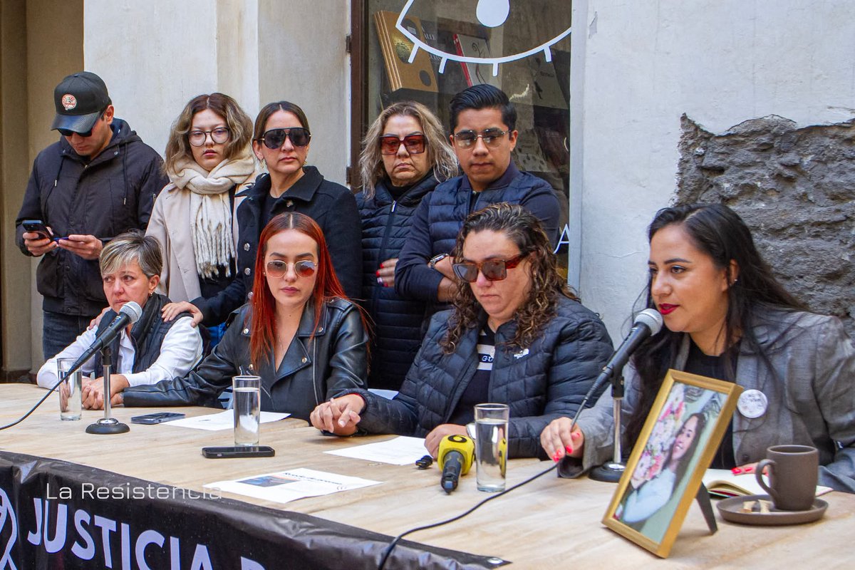 #AmargaNavidad Mientras unos se divierten con arrancones en la Atlixcáyotl, una familia en Puebla queda incompleta. Que ese dolor les pese en el corazón a los responsables y que las autoridades actúen de inmediato. ¡ Basta de impunidad ! 🏛️💔 <a href="/FiscaliaPuebla/">FGE Puebla</a>  <a href="/armentapuebla_/">Alejandro Armenta</a>