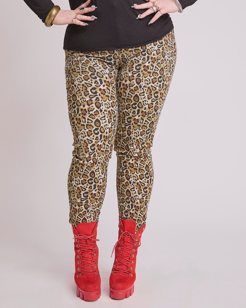 sunshinebenzi's tweet image. NO RAP DEAL, BUT I’M POSING IN COSMO