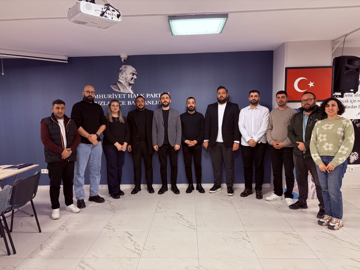 📍Tuzla

CHP Tuzla Gençlik Kolları Başkanımız Olcay Kilikli ve yönetimini, kurul arkadaşlarım İlkan Barışık ve Süleyman Fırat Kayhan ile birlikte ziyaret ederek yönetim kurulu toplantılarına katıldık.