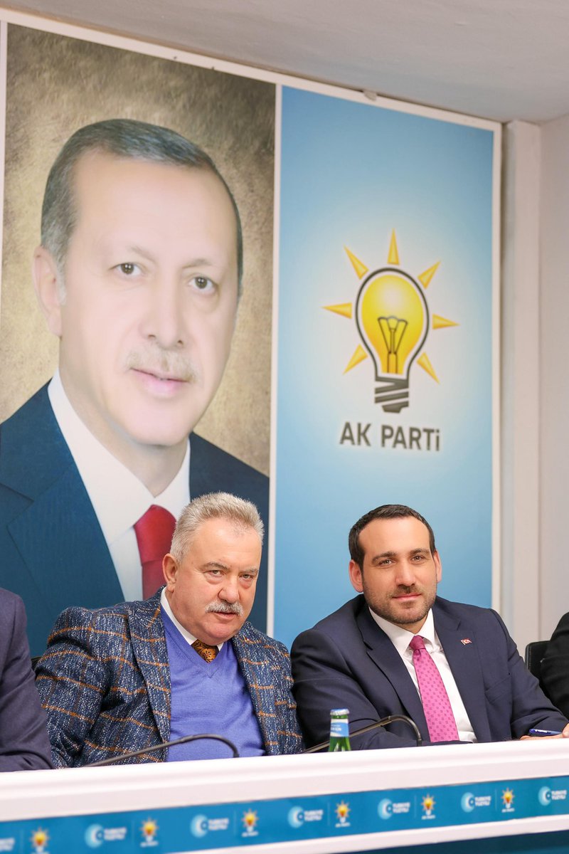 İl Başkanımız Yılmaz KATMER, Rize Belediye Başkan Yardımcımız Muhittin Aydın BİLSEL ve İl Genel Meclis Başkanımız Ali İmran BÜYÜK ile birlikte Daraltılmış Merkez İlçe Danışma Meclisi Toplantımızı gerçekleştirdik.