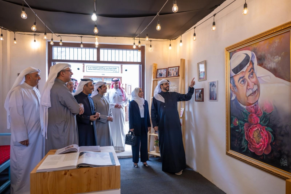 وزير الإعلام: تعزيز التعاون مع البحرين وتطوير الشراكة بمختلف المجالات وصولاً إلى آفاق أرحب - أكد أهمية استمرار الزيارات المشتركة 