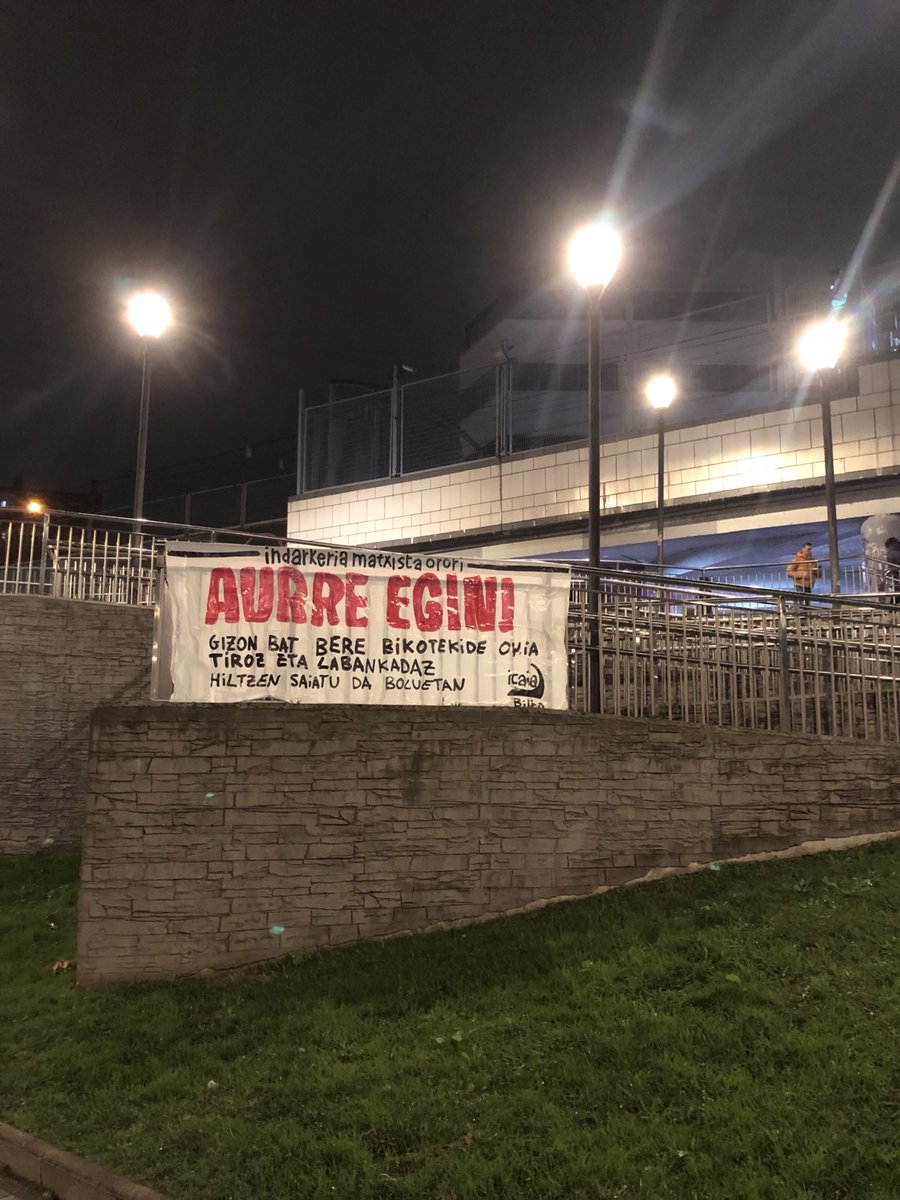 ❗❗Gizon bat bere bikotekide ohia tiroz eta labankadaz hiltzen saiatu da Boluetan.

Erasoei erantzuteko ezinbestekoa da kaleetan horien aurkako gaitzespen sozial bat gorpuztea.

Matxismoaren aurrean bi aukera ditugu: matxismoaren konplize izan edo horren aurka borrokatu!