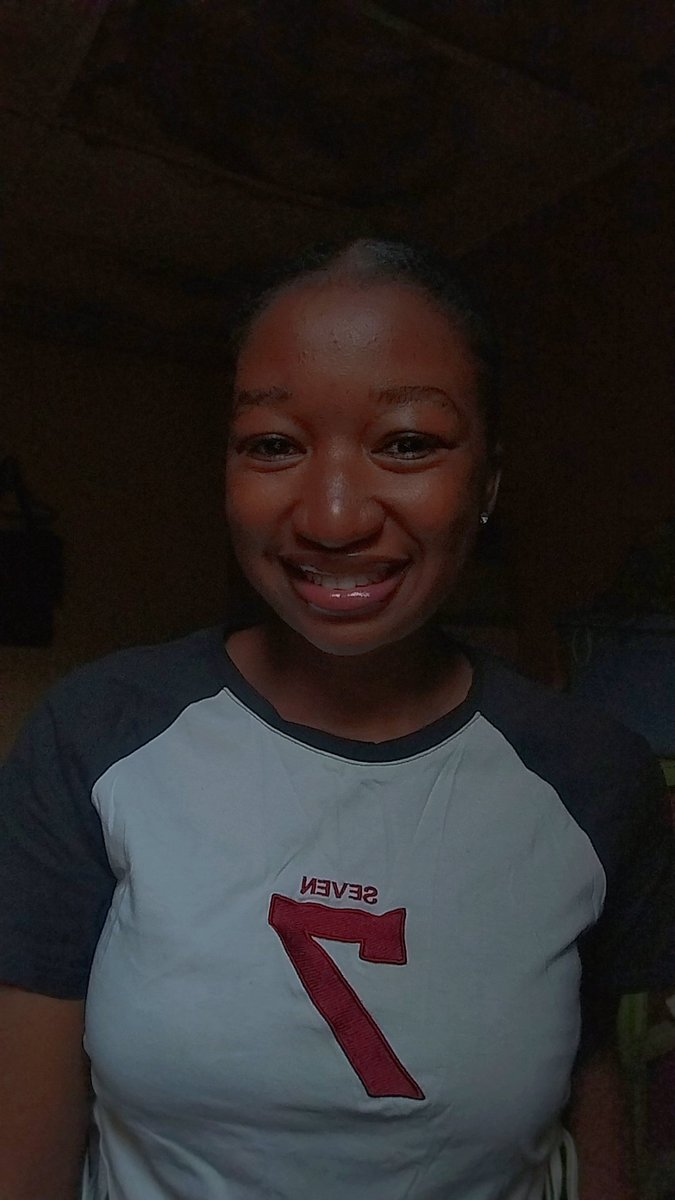 Summie's write tweet media