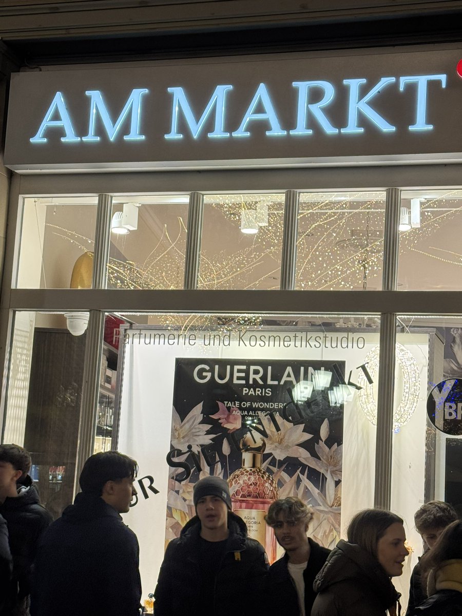 Market alışverişlerimi Am marketten yaparım. Hem hesaplı, hem ucuz, hem pratik. BİM kapatılsın yerine çok daha hesaplı Am marketler açılsın