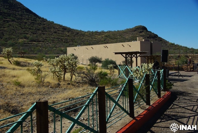 INAHmx's tweet photo. #ÚltimaHORA ⚠  Con exposición y visitas guiadas, la Zona Arqueológica Cerro de Trincheras celebra su XIV aniversario

• En esta temporada vacacional especialistas brindan recorridos gratuitos por el sitio patrimonial sonorense.

🔗 https://t.co/ILusbEPa9j 

📸 #CINAH #Sonora https://t.co/wQnHGSUm4u