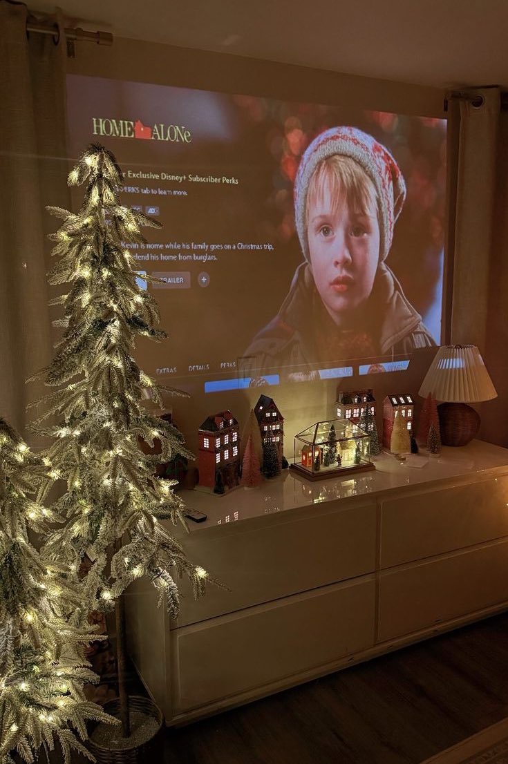 A forever 10/10 Christmas movie