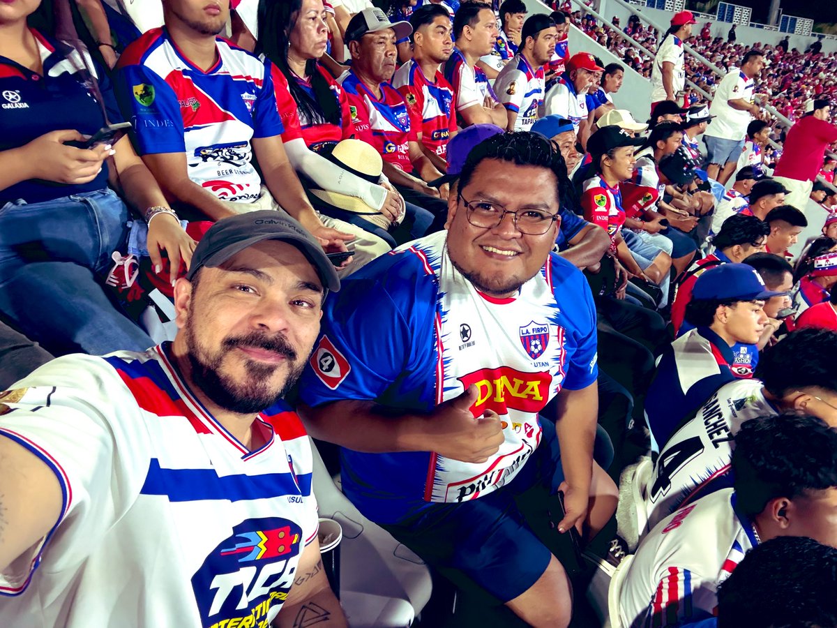 OOCampos's tweet photo. @cdlafirpo_sv #LaOnce @cdlafirpo_sv https://t.co/MTmEWXC7nS